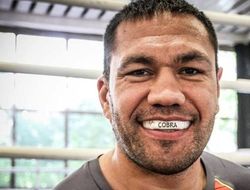 фото - Кубрат Пулев досрочно победил экс-чемпиона Сэмюэля Питера