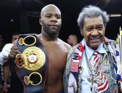 фото - Странный иск Кинга, андеркард Лопеса, Фьюри спаррингует с казахстанцем