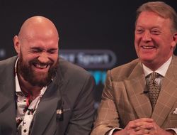 фото - Тайсон Фьюри вернётся в марте, без титула и не против Уайта: подробности от Уоррена