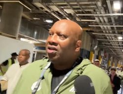 фото - «Усик лучший в мире не просто так». Реакция отца Дюбуа на поражение сына