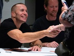 фото - Джордж Сен-Пьер готов драться с Нурмагомедовым, но есть условие