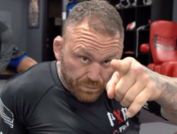 фото - Легенда UFC дебютирует на турнире промоушена как судья: подробности