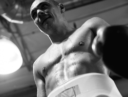 фото - Промоутер о поединке Муртазалиев − Цзю: «Соперник — крутой мазафака»