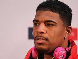 фото - Одланьер Солис отбоксирует с Тони Томпсоном