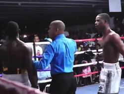 фото - Жесть дня: боец «ударил» рефери и проиграл дисквалификацией — видео