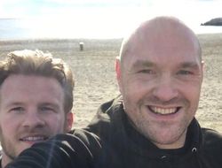 фото - «Настоящее чудо природы». Тренер Тайсона Фьюри — о рассечениях боксёра