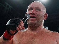 фото - Магомеда Исмаилова нужно дисквалифицировать пожизненно — Харитонов высказался о драке с Минеевым