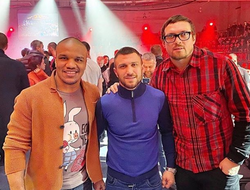 фото - Супертяжёлые легенды в ринге MGM Grand; Ломаченко, Усик и Беленюк в Броварах — соцсети 