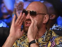 фото - «Не могу сказать, на чём он сидит». Фьюри ответил Беллью