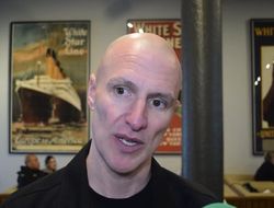 фото - «Нужно отрастить я*ца». Эксперт о ситауции с Усиком