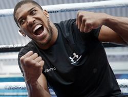 фото - Энтони Джошуа — о победе Тайсона Фьюри над Шварцем