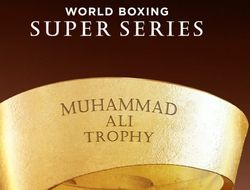 фото - Запасной игрок Суперсерии Хольцкен встретился с Каллумом Смитом — фото