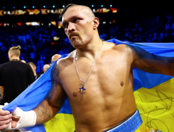 фото - Пояс The Ring для Александра Усика: кадры дня