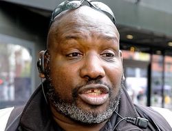 фото - Работа такая. Бывший соперник Майка Тайсона жёстко вырубил дебошира на улице: видео