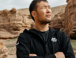 фото - Назван следующий соперник Рахмонова — СМИ