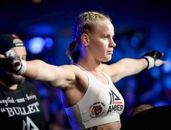 фото - UFC: Валентина Шевченко победила Джулианну Пенья