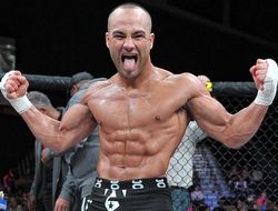 фото - Bellator 106: Эдди Альварес вернул титул в лёгком весе, выиграв у Чендлера