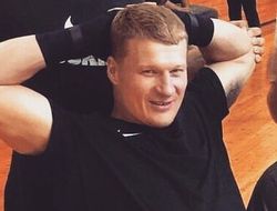 фото - Спаррингёры не могут доехать до Поветкина: будет искать замену на родине