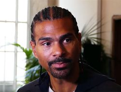 фото - Дэвид Хэй рассказал о манере ведения боя Усика и Ломаченко 