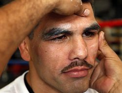 фото - Альфредо Ангуло: «Я ещё не получал контракт на бой с Альваресом»