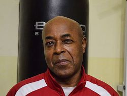 фото - Джеймс Али Башир: Если бы я тренировал Усика в супертяжах…