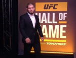 Нурмагомедов и Кормье — в Зале славы UFC: видео