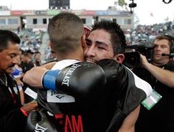 фото - Лео Санта Крус хочет побороться за титул Виктора Террасаса