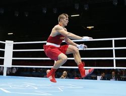 фото - Видео: танец Александра Усика на открытой тренировке