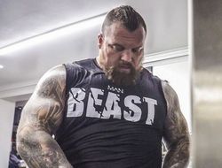 фото - Бой «Горы» из Игры Престолов перенесён — у оппонента травма. Есть видео, но оно жуткое