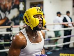 фото - Мейвезер тренируется, бегает, затем идёт в стрип-клуб. Он трудоголик — Шилдс