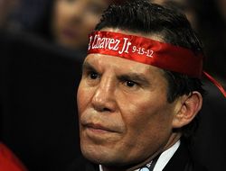 фото - Хулио Сесар Чавес-старший: «Плэнт хорош, но ему ни за что не побить Альвареса»