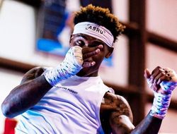 фото - Чарло назвал, в чём он лучше Канело Альвареса. Спорно...