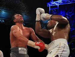фото - Джошуа назвал свой лучший бой в карьере — это не победа над Кличко