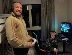 фото - Макгрегор требует от UFC новый контракт