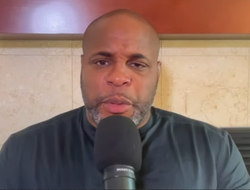 фото - Нурмагомедов побил, а затем плюнул в Макгрегора. Мнение легенды UFC