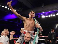 фото - Рэй Варгас отстоял титул, перебоксировав Оскара Негрете