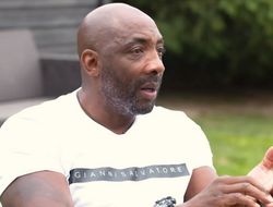 фото - «С Джошуа покончено». Аналитик считает, что Эй-Джей совершает мальчишеские ошибки