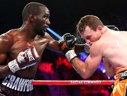 фото - Лучшие моменты боя Теренса Кроуфорда и Джеффа Хорна — видео от vRINGe.com