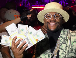 фото - Мейвезер ставил на победу Бивола: сколько выиграл Флойд