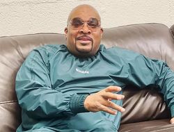 фото - «Ломаченко дерётся в "Гардене", а Лопес — в театре». Эллерби пропесочил «самого большого клоуна»