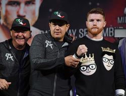 фото - У Альвареса готовы драться с Бетербиевым после Ковалёва