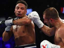 фото - Санчес: В низком PPV Ковалёва и Уорда виноваты Мэйуэзер и Пакьяо