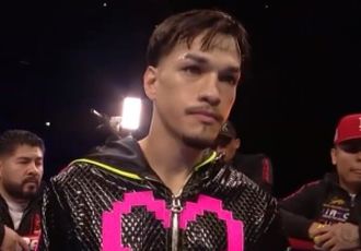 «За волю к победе»: Фигероа отобрал пояс у Болла в шикарном махаче — видео