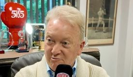 «Победитель подерётся с мистером Усиком». Уоррен о бое временных чемпионов