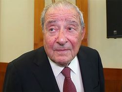 фото - Никто в лёгком весе не побьёт Ломаченко, он нокаутирует Кэмпбелла — Боб Арум