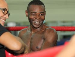 фото - Тренер Ригондо: «Не уважаю Санта Круса, Фрэмптона и Куигга»