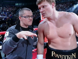 фото - Тренер Александра Поветкина против его боя с Диллианом Уайтом