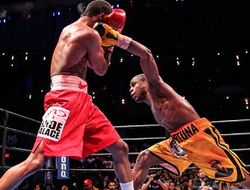 фото - Хавьер Фортуна забил Карлоса Веласкеса