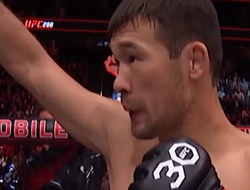 фото - Объявлены главные бои UFC 310: Рахмонов и дебютант подерутся за титулы