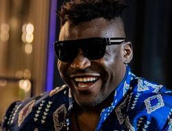 фото - «Он просто всех заткнул». Усик сказал, сколько раундов дал Нганну с Фьюри